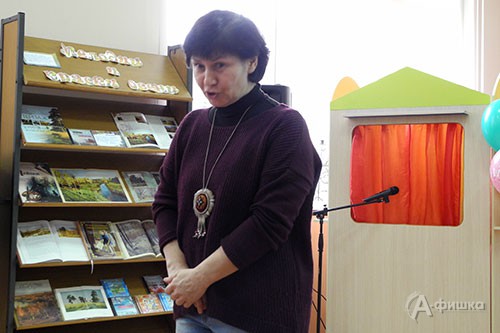 Юные книгочеи из Белгорода расспрашивают Марину Аромштам как стать писателем
