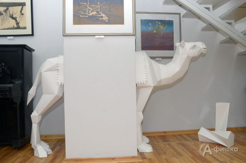 Фрагмент экспозиции выставки «Шестое время года» в музее-мастерской С. С. Косенкова