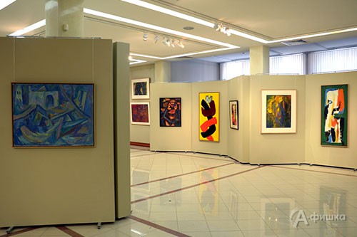 В Белгородском государственном художественном музее открылась выставка «За гранью предметности» из Фонда русского абстрактного искусства